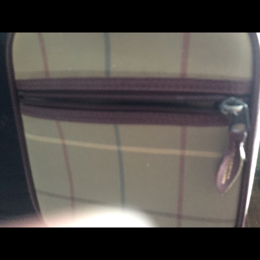 Burberry - Picture 6 of 8